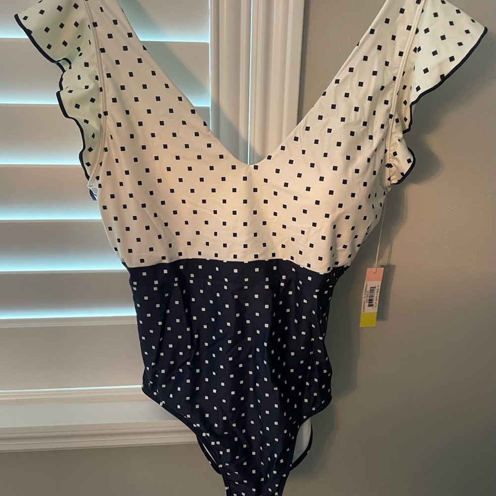 Summersalt Ruffle Backflip Color Block One Piece Swimsuit Ivory and Navy 16 NWT